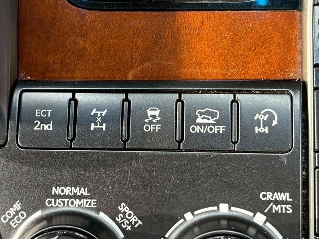 ＬＸ ＬＸ５７０　サンルーフ　マークレビンソン　クールボックス　全周囲カメラ　デジタルインナーミラー　エアロパーツ　シートクーラー　シートヒーター　ステアリングヒーター　クリソナ　ＢＳＭ　ＨＵＤ　電動リアゲート（52枚目）
