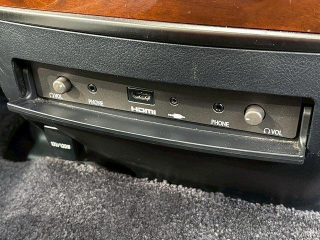 ＬＸ ＬＸ５７０　サンルーフ　マークレビンソン　クールボックス　全周囲カメラ　デジタルインナーミラー　エアロパーツ　シートクーラー　シートヒーター　ステアリングヒーター　クリソナ　ＢＳＭ　ＨＵＤ　電動リアゲート（55枚目）
