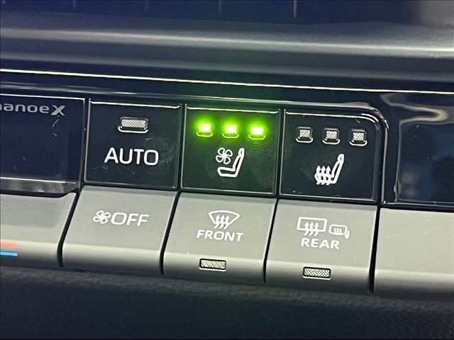 TOYOTA CROWN CROSSOVER RS