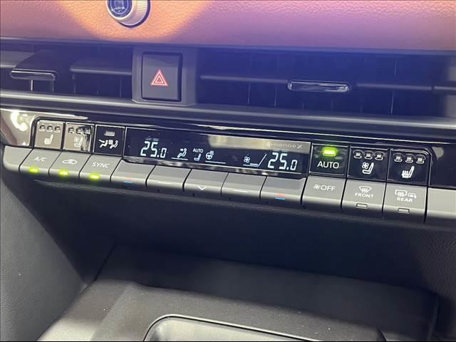 TOYOTA CROWN CROSSOVER RS