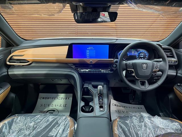 TOYOTA CROWN CROSSOVER RS