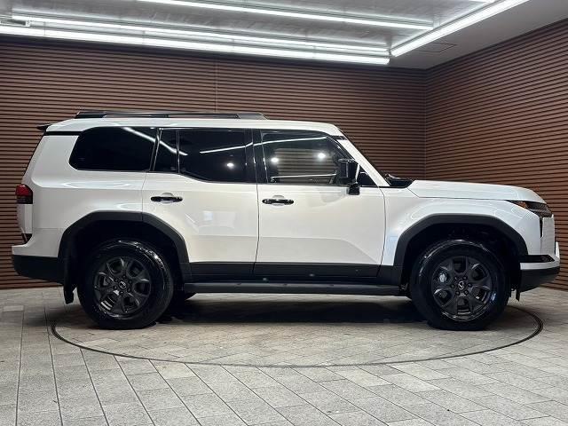 ＧＸ ＧＸ５５０　“ＯＶＥＲＴＲＡＩＬ＋”　５人乗り　サンルーフ　クールボックス　全周囲カメラ　純正１４インチナビ　レーダークルーズコントロール　シートクーラー　シートヒーター　デジタルインナーミラー　ワイヤレス充電　ステアリングヒーター　ＢＳＭ　ＨＵＤ（18枚目）