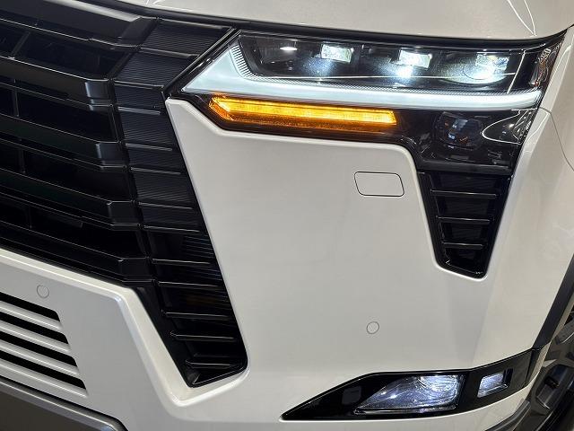 ＧＸ ＧＸ５５０　“ＯＶＥＲＴＲＡＩＬ＋”　５人乗り　サンルーフ　クールボックス　全周囲カメラ　純正１４インチナビ　レーダークルーズコントロール　シートクーラー　シートヒーター　デジタルインナーミラー　ワイヤレス充電　ステアリングヒーター　ＢＳＭ　ＨＵＤ（21枚目）