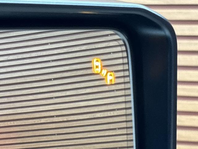 ＧＸ ＧＸ５５０　“ＯＶＥＲＴＲＡＩＬ＋”　５人乗り　サンルーフ　クールボックス　全周囲カメラ　純正１４インチナビ　レーダークルーズコントロール　シートクーラー　シートヒーター　デジタルインナーミラー　ワイヤレス充電　ステアリングヒーター　ＢＳＭ　ＨＵＤ（24枚目）