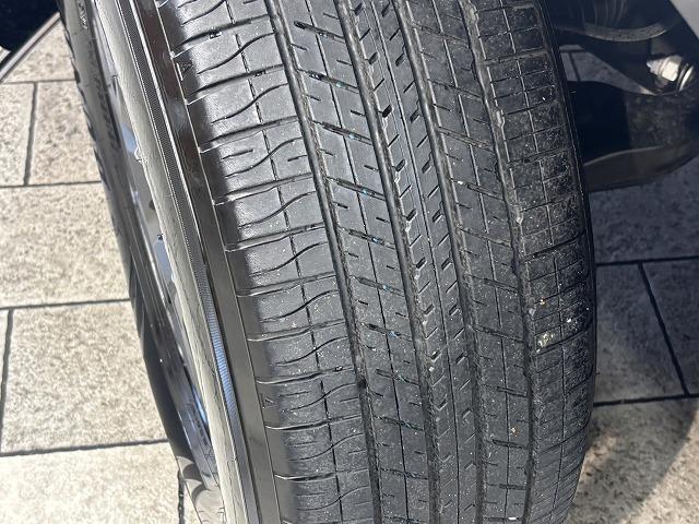 ＧＸ ＧＸ５５０　“ＯＶＥＲＴＲＡＩＬ＋”　５人乗り　サンルーフ　クールボックス　全周囲カメラ　純正１４インチナビ　レーダークルーズコントロール　シートクーラー　シートヒーター　デジタルインナーミラー　ワイヤレス充電　ステアリングヒーター　ＢＳＭ　ＨＵＤ（25枚目）