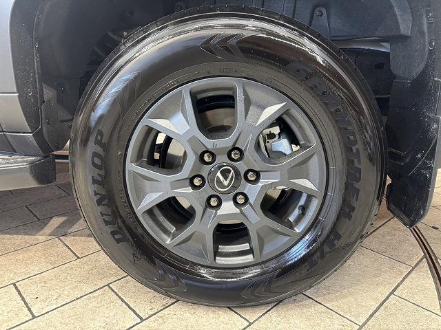 ＧＸ ＧＸ５５０　“ＯＶＥＲＴＲＡＩＬ＋”　５人乗り　サンルーフ　クールボックス　全周囲カメラ　純正１４インチナビ　レーダークルーズコントロール　シートクーラー　シートヒーター　デジタルインナーミラー　ワイヤレス充電　ステアリングヒーター　ＢＳＭ　ＨＵＤ（26枚目）