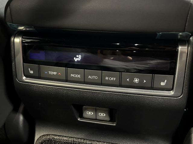 ＧＸ ＧＸ５５０　“ＯＶＥＲＴＲＡＩＬ＋”　５人乗り　サンルーフ　クールボックス　全周囲カメラ　純正１４インチナビ　レーダークルーズコントロール　シートクーラー　シートヒーター　デジタルインナーミラー　ワイヤレス充電　ステアリングヒーター　ＢＳＭ　ＨＵＤ（44枚目）