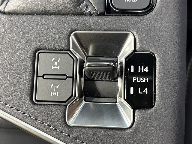 ＧＸ ＧＸ５５０　“ＯＶＥＲＴＲＡＩＬ＋”　５人乗り　サンルーフ　クールボックス　全周囲カメラ　純正１４インチナビ　レーダークルーズコントロール　シートクーラー　シートヒーター　デジタルインナーミラー　ワイヤレス充電　ステアリングヒーター　ＢＳＭ　ＨＵＤ（61枚目）