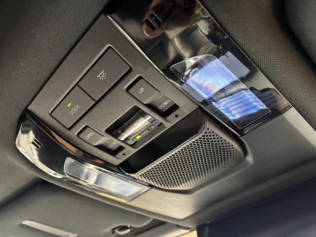 ＧＸ ＧＸ５５０　“ＯＶＥＲＴＲＡＩＬ＋”　５人乗り　サンルーフ　クールボックス　全周囲カメラ　純正１４インチナビ　レーダークルーズコントロール　シートクーラー　シートヒーター　デジタルインナーミラー　ワイヤレス充電　ステアリングヒーター　ＢＳＭ　ＨＵＤ（64枚目）