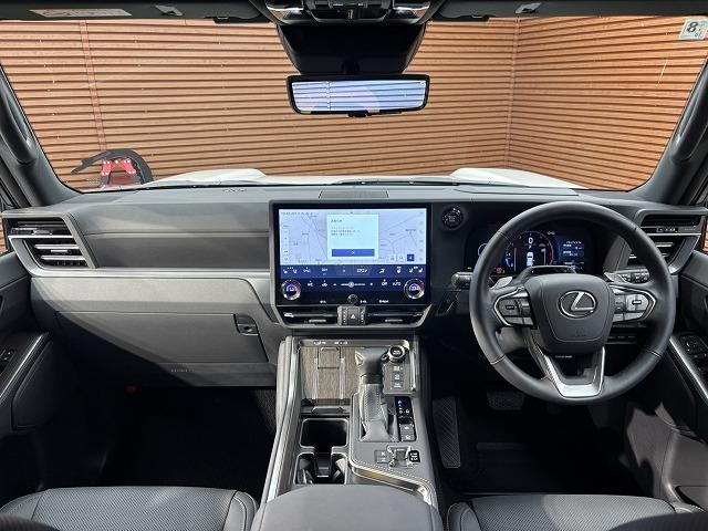 ＧＸ ＧＸ５５０　“ＯＶＥＲＴＲＡＩＬ＋”　５人乗り　サンルーフ　クールボックス　全周囲カメラ　純正１４インチナビ　レーダークルーズコントロール　シートクーラー　シートヒーター　デジタルインナーミラー　ワイヤレス充電　ステアリングヒーター　ＢＳＭ　ＨＵＤ（65枚目）