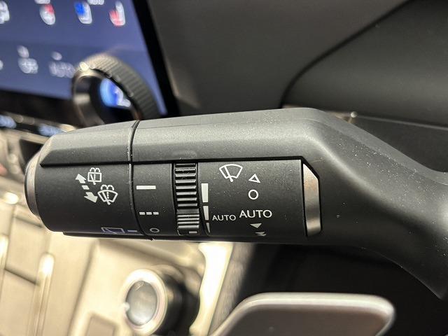 ＧＸ ＧＸ５５０　“ＯＶＥＲＴＲＡＩＬ＋”　５人乗り　サンルーフ　クールボックス　全周囲カメラ　純正１４インチナビ　レーダークルーズコントロール　シートクーラー　シートヒーター　デジタルインナーミラー　ワイヤレス充電　ステアリングヒーター　ＢＳＭ　ＨＵＤ（70枚目）