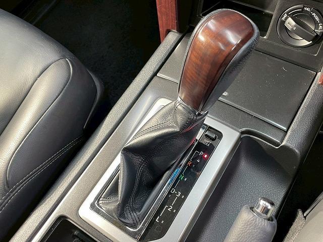 TOYOTA LAND CRUISER PRADO TX L PACKAGE