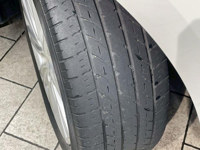 アルファード 2.5S フリップダウンモニター 両側電動スライドドア クリアランスソナー レーダークルーズコントロール クリアランスソナー スマートキー プッシュスタート オートエアコン オートマチックハイビーム(26枚目)