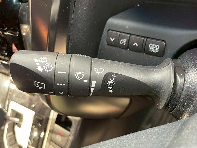 アルファード 2.5S フリップダウンモニター 両側電動スライドドア クリアランスソナー レーダークルーズコントロール クリアランスソナー スマートキー プッシュスタート オートエアコン オートマチックハイビーム(71枚目)