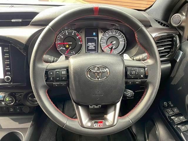 TOYOTA HILUX Z GR SPORT