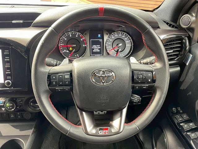 TOYOTA HILUX Z GR SPORT