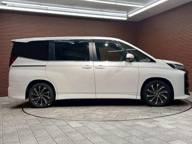 TOYOTA NOAH S-Z