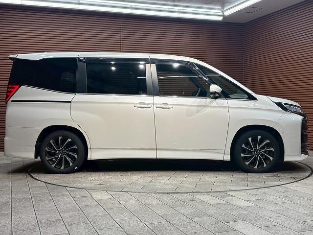 TOYOTA NOAH S-Z
