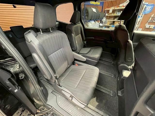 ヴォクシー ハイブリッドＳ－Ｇ　１０．５型ナビ　アラウンドビューモニター　シートヒーター　アドバンストパーク　ブラインドスポットモニターｒ　レーダークルーズコントロール　ＡＣ１００Ｖ　オートハイビーム　両側電動ドア　ＥＴＣ（9枚目）