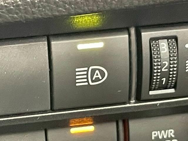 ヴォクシー ハイブリッドＳ－Ｇ　１０．５型ナビ　アラウンドビューモニター　シートヒーター　アドバンストパーク　ブラインドスポットモニターｒ　レーダークルーズコントロール　ＡＣ１００Ｖ　オートハイビーム　両側電動ドア　ＥＴＣ（16枚目）