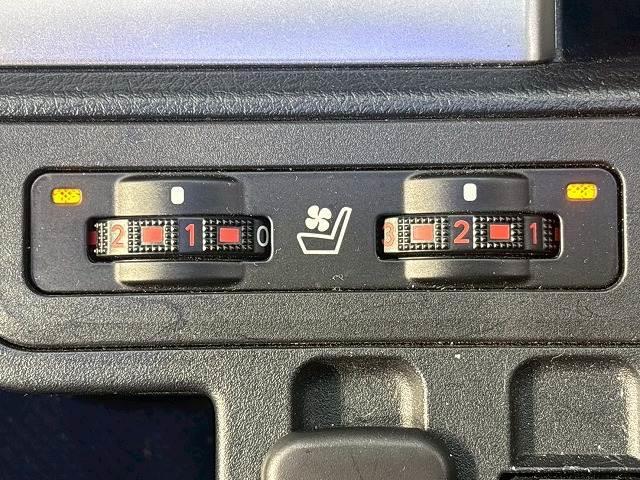 ランドクルーザープラド TX Lパッケージ 純正9型ナビ サンルーフ レーダークルーズコントロール パワーシート シートヒーター シートクーラ 本革シート オプションアルミ オートハイビーム ダウンヒルアシストコントロール スマートキー ETC(7枚目)