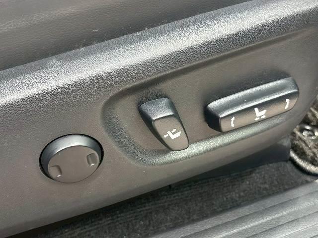 ランドクルーザープラド TX Lパッケージ 純正9型ナビ サンルーフ レーダークルーズコントロール パワーシート シートヒーター シートクーラ 本革シート オプションアルミ オートハイビーム ダウンヒルアシストコントロール スマートキー ETC(16枚目)