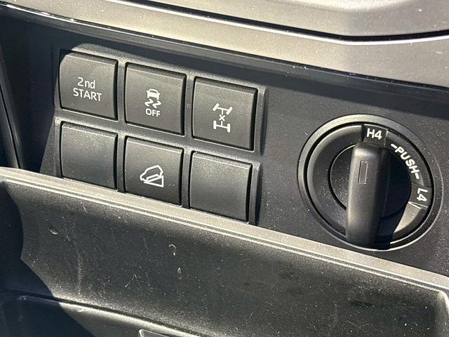 ランドクルーザープラド TX Lパッケージ 純正9型ナビ サンルーフ レーダークルーズコントロール パワーシート シートヒーター シートクーラ 本革シート オプションアルミ オートハイビーム ダウンヒルアシストコントロール スマートキー ETC(68枚目)