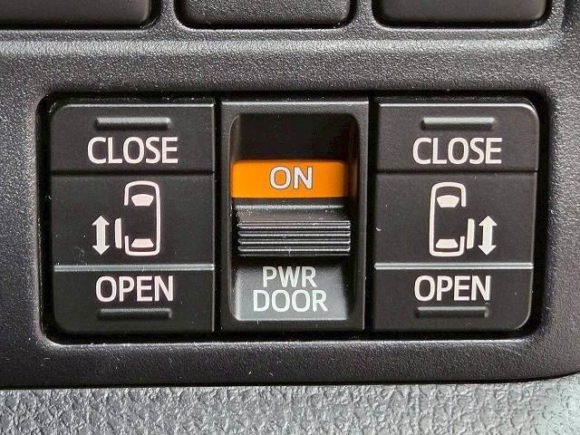 ヴォクシー ハイブリッドＺＳ　煌ＩＩ　モデリスタエアロ　フリップダウンモニター　両側電動スライドドア　シートヒーター　クルーズコントロール　クリアランスソナー　バックカメラ　スマートキー　プッシュスタート　オートエアコン　オートライト（15枚目）