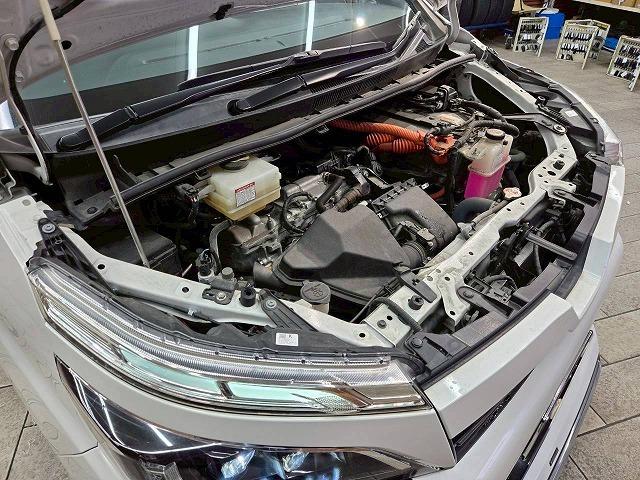 ヴォクシー ハイブリッドＺＳ　煌ＩＩ　モデリスタエアロ　フリップダウンモニター　両側電動スライドドア　シートヒーター　クルーズコントロール　クリアランスソナー　バックカメラ　スマートキー　プッシュスタート　オートエアコン　オートライト（21枚目）