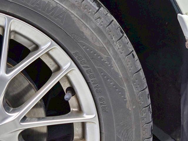 ヴォクシー ハイブリッドＺＳ　煌ＩＩ　モデリスタエアロ　フリップダウンモニター　両側電動スライドドア　シートヒーター　クルーズコントロール　クリアランスソナー　バックカメラ　スマートキー　プッシュスタート　オートエアコン　オートライト（28枚目）