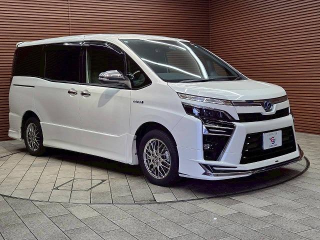 ヴォクシー ハイブリッドＺＳ　煌ＩＩ　モデリスタエアロ　フリップダウンモニター　両側電動スライドドア　シートヒーター　クルーズコントロール　クリアランスソナー　バックカメラ　スマートキー　プッシュスタート　オートエアコン　オートライト（32枚目）