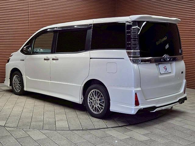 ヴォクシー ハイブリッドＺＳ　煌ＩＩ　モデリスタエアロ　フリップダウンモニター　両側電動スライドドア　シートヒーター　クルーズコントロール　クリアランスソナー　バックカメラ　スマートキー　プッシュスタート　オートエアコン　オートライト（36枚目）