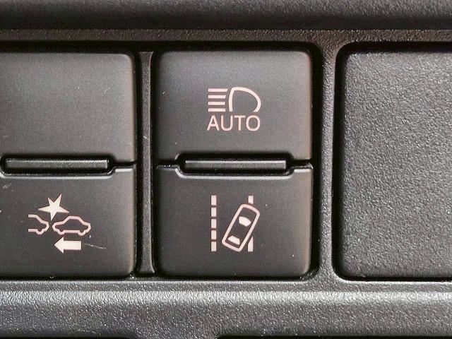 ヴォクシー ハイブリッドＺＳ　煌ＩＩ　モデリスタエアロ　フリップダウンモニター　両側電動スライドドア　シートヒーター　クルーズコントロール　クリアランスソナー　バックカメラ　スマートキー　プッシュスタート　オートエアコン　オートライト（60枚目）