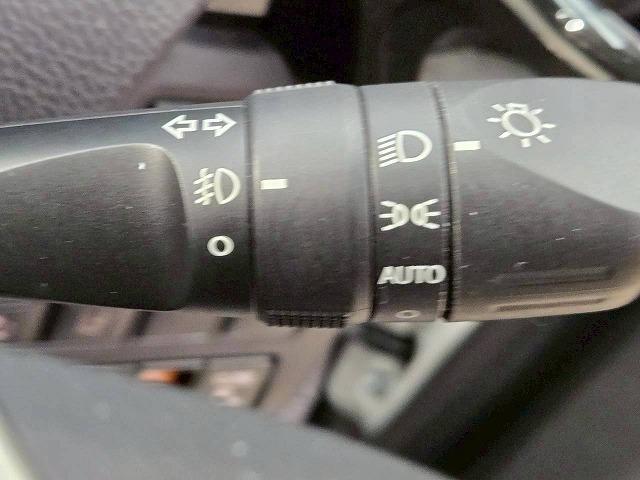 ヴォクシー ハイブリッドＺＳ　煌ＩＩ　モデリスタエアロ　フリップダウンモニター　両側電動スライドドア　シートヒーター　クルーズコントロール　クリアランスソナー　バックカメラ　スマートキー　プッシュスタート　オートエアコン　オートライト（71枚目）