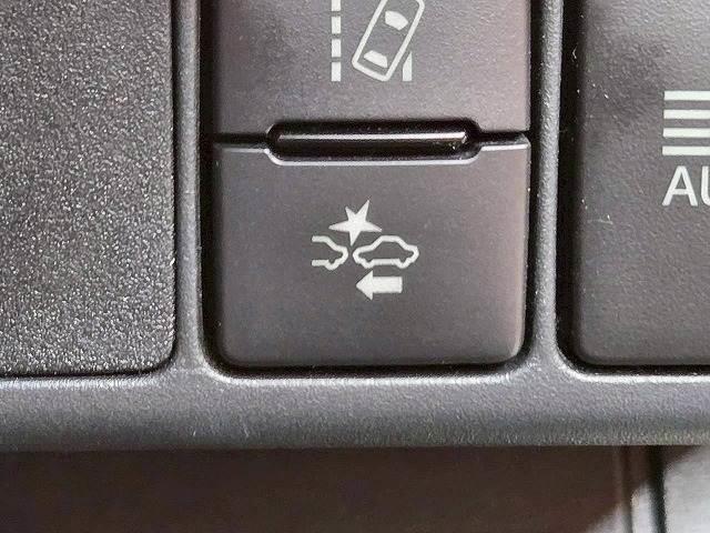 アクア クロスオーバー 純正ナビ バックカメラ クリアランスソナー スマートキー プッシュスタート 衝突軽減ブレーキ 純正15インチアルミホイール 横滑り防止装置 オートマチックハイビーム オートライト オートエアコンETC(7枚目)