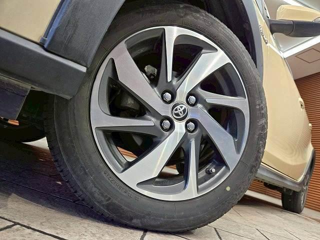 アクア クロスオーバー 純正ナビ バックカメラ クリアランスソナー スマートキー プッシュスタート 衝突軽減ブレーキ 純正15インチアルミホイール 横滑り防止装置 オートマチックハイビーム オートライト オートエアコンETC(11枚目)