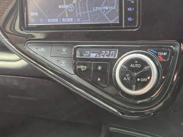 アクア クロスオーバー 純正ナビ バックカメラ クリアランスソナー スマートキー プッシュスタート 衝突軽減ブレーキ 純正15インチアルミホイール 横滑り防止装置 オートマチックハイビーム オートライト オートエアコンETC(12枚目)