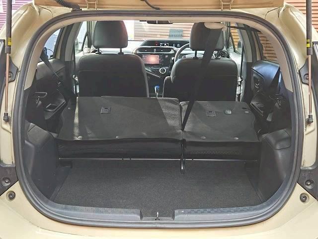 アクア クロスオーバー 純正ナビ バックカメラ クリアランスソナー スマートキー プッシュスタート 衝突軽減ブレーキ 純正15インチアルミホイール 横滑り防止装置 オートマチックハイビーム オートライト オートエアコンETC(20枚目)