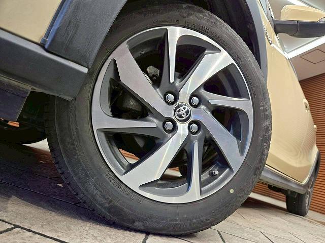 アクア クロスオーバー 純正ナビ バックカメラ クリアランスソナー スマートキー プッシュスタート 衝突軽減ブレーキ 純正15インチアルミホイール 横滑り防止装置 オートマチックハイビーム オートライト オートエアコンETC(24枚目)