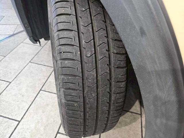 アクア クロスオーバー 純正ナビ バックカメラ クリアランスソナー スマートキー プッシュスタート 衝突軽減ブレーキ 純正15インチアルミホイール 横滑り防止装置 オートマチックハイビーム オートライト オートエアコンETC(25枚目)