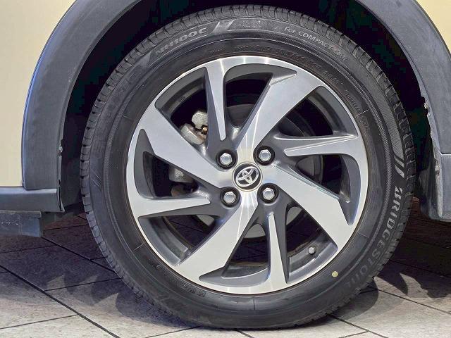 アクア クロスオーバー 純正ナビ バックカメラ クリアランスソナー スマートキー プッシュスタート 衝突軽減ブレーキ 純正15インチアルミホイール 横滑り防止装置 オートマチックハイビーム オートライト オートエアコンETC(26枚目)