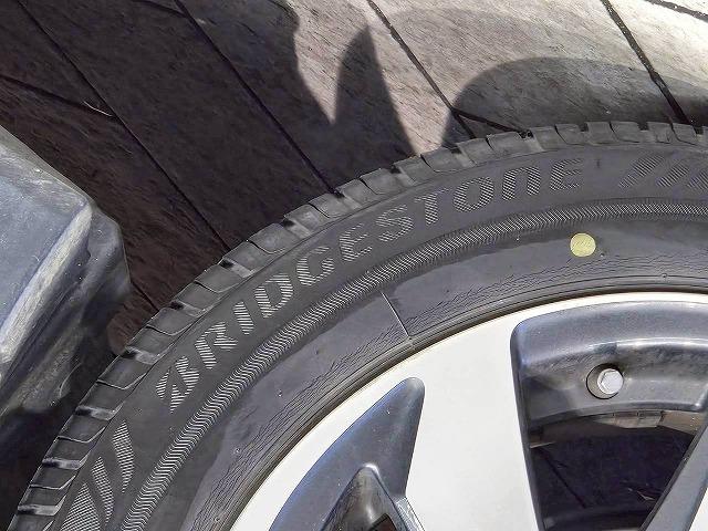 アクア クロスオーバー 純正ナビ バックカメラ クリアランスソナー スマートキー プッシュスタート 衝突軽減ブレーキ 純正15インチアルミホイール 横滑り防止装置 オートマチックハイビーム オートライト オートエアコンETC(28枚目)