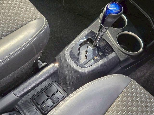 アクア クロスオーバー 純正ナビ バックカメラ クリアランスソナー スマートキー プッシュスタート 衝突軽減ブレーキ 純正15インチアルミホイール 横滑り防止装置 オートマチックハイビーム オートライト オートエアコンETC(47枚目)