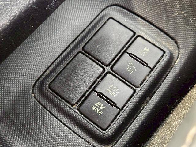 アクア クロスオーバー 純正ナビ バックカメラ クリアランスソナー スマートキー プッシュスタート 衝突軽減ブレーキ 純正15インチアルミホイール 横滑り防止装置 オートマチックハイビーム オートライト オートエアコンETC(49枚目)