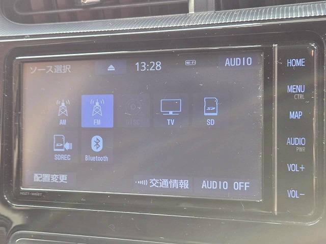 アクア クロスオーバー 純正ナビ バックカメラ クリアランスソナー スマートキー プッシュスタート 衝突軽減ブレーキ 純正15インチアルミホイール 横滑り防止装置 オートマチックハイビーム オートライト オートエアコンETC(56枚目)