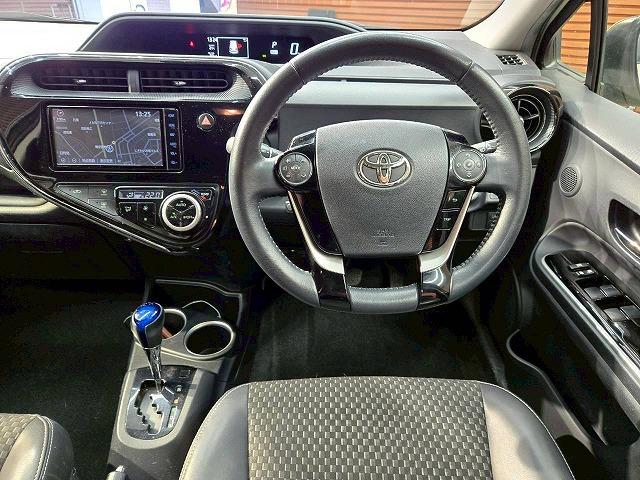 アクア クロスオーバー 純正ナビ バックカメラ クリアランスソナー スマートキー プッシュスタート 衝突軽減ブレーキ 純正15インチアルミホイール 横滑り防止装置 オートマチックハイビーム オートライト オートエアコンETC(65枚目)