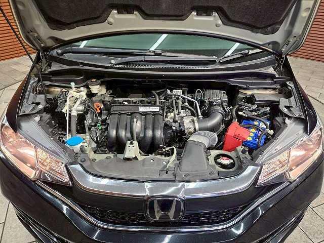 フィット 13G・F 禁煙 レーダークルーズコントロール 衝突軽減ブレーキ レーンディパーチャーアラート スマートキー オートエアコン オーディオプレイヤー アイドリングストップ(14枚目)