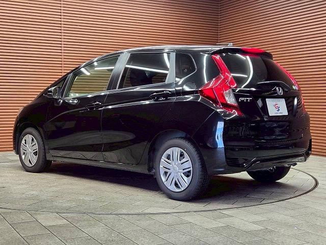 フィット 13G・F 禁煙 レーダークルーズコントロール 衝突軽減ブレーキ レーンディパーチャーアラート スマートキー オートエアコン オーディオプレイヤー アイドリングストップ(38枚目)