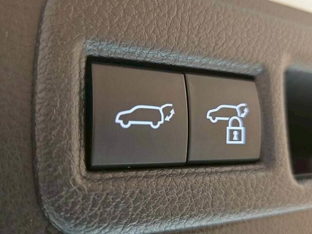 ハリアーPHEV Z 調光ルーフ アラウンドビューモニター シートベンチレーション シートヒーター 電動リアゲート デジタルインナーミラー ヘッドアップディスプレイ ブラインドスポットモニター クリアランスソナー ETC(7枚目)