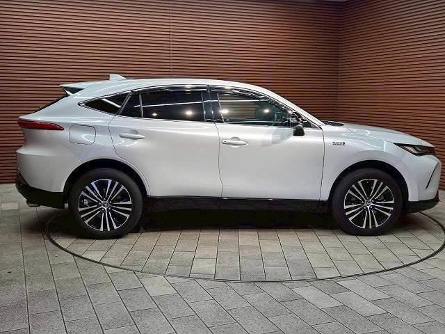 ハリアーPHEV Z 調光ルーフ アラウンドビューモニター シートベンチレーション シートヒーター 電動リアゲート デジタルインナーミラー ヘッドアップディスプレイ ブラインドスポットモニター クリアランスソナー ETC(18枚目)